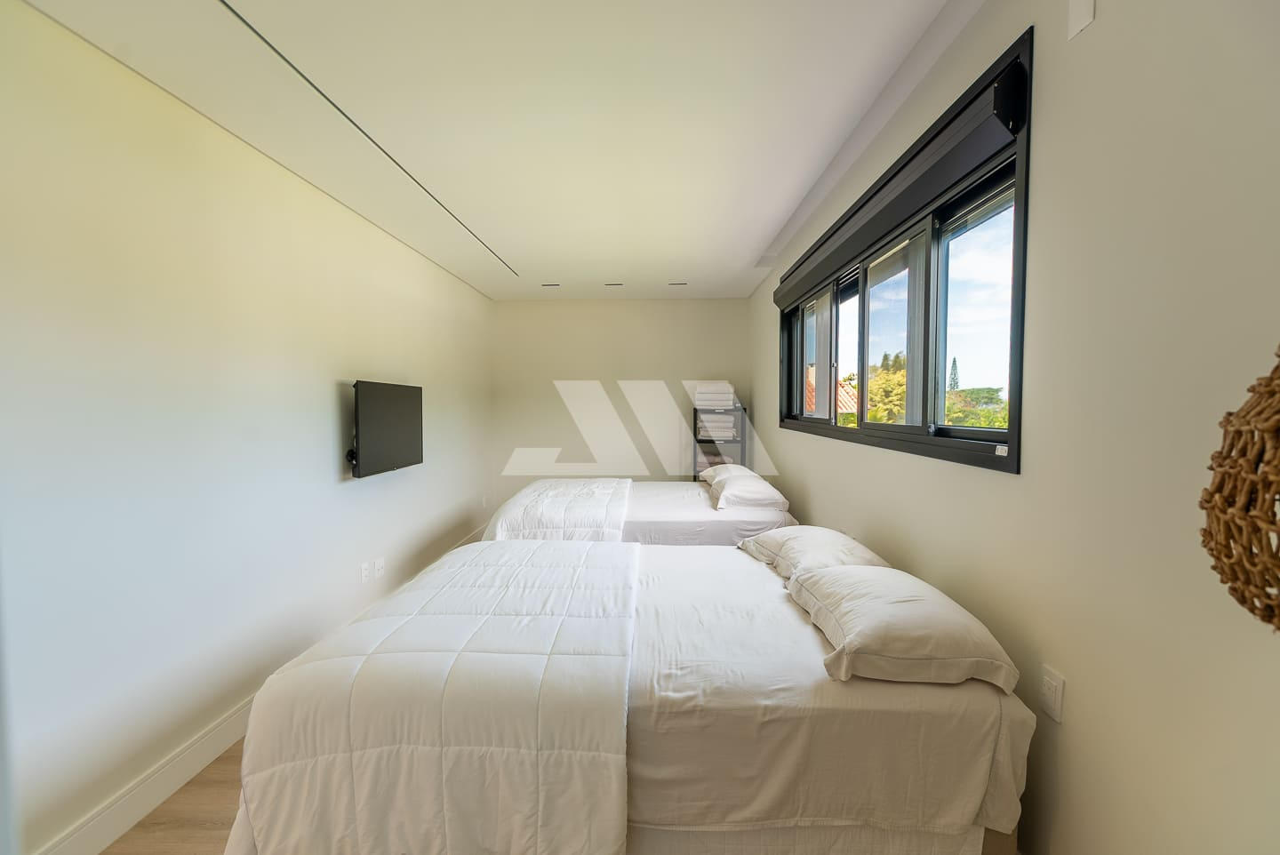 Casa no Condomínio Vivendas do Atlântico: Luxo e Inovação na Praia do Estaleiro