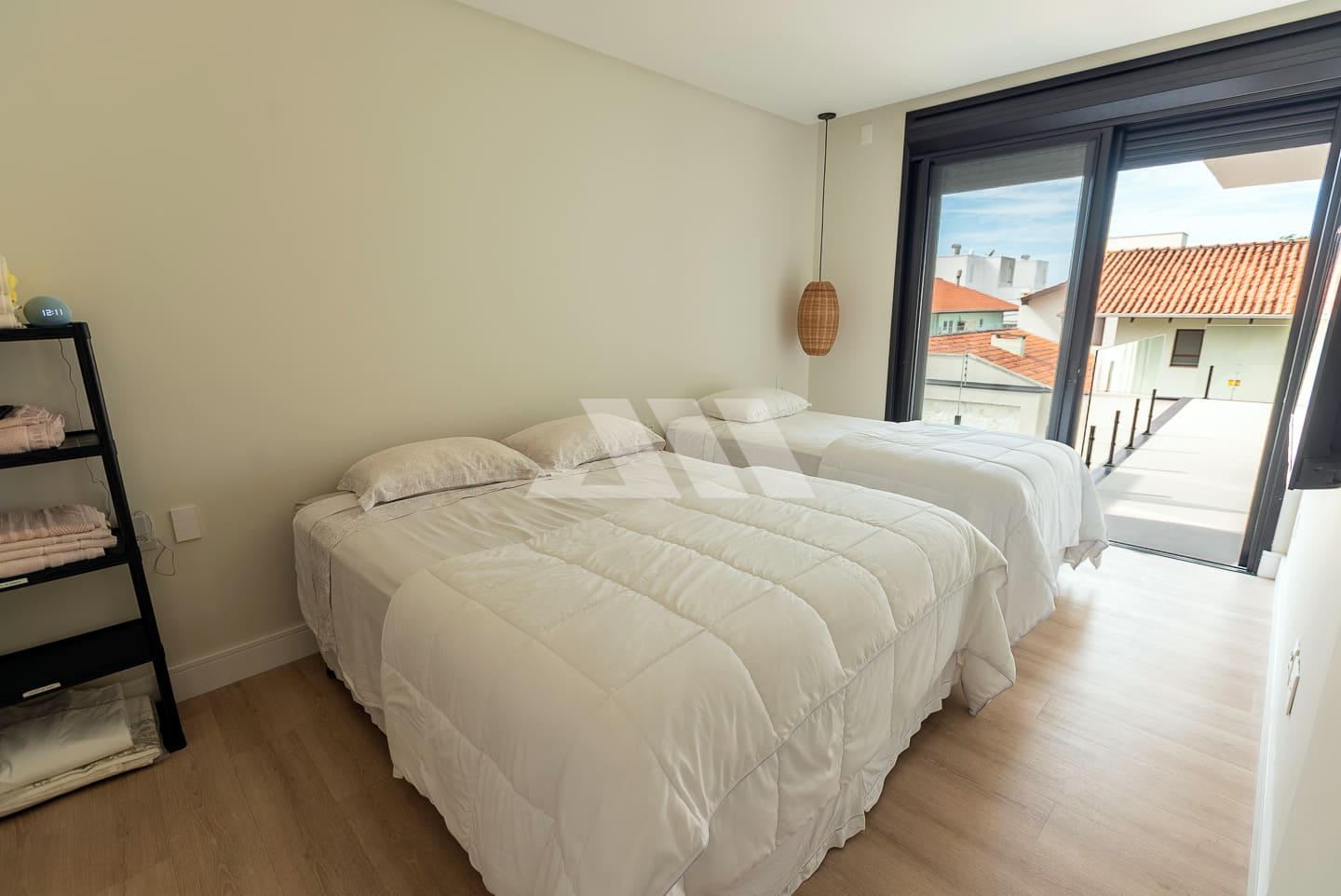 Casa no Condomínio Vivendas do Atlântico: Luxo e Inovação na Praia do Estaleiro