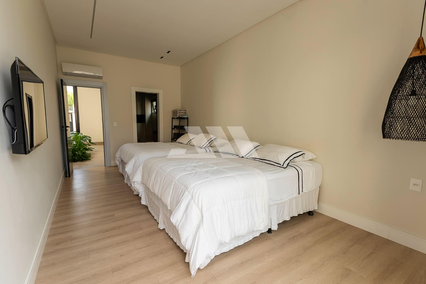 Casa no Condomínio Vivendas do Atlântico: Luxo e Inovação na Praia do Estaleiro