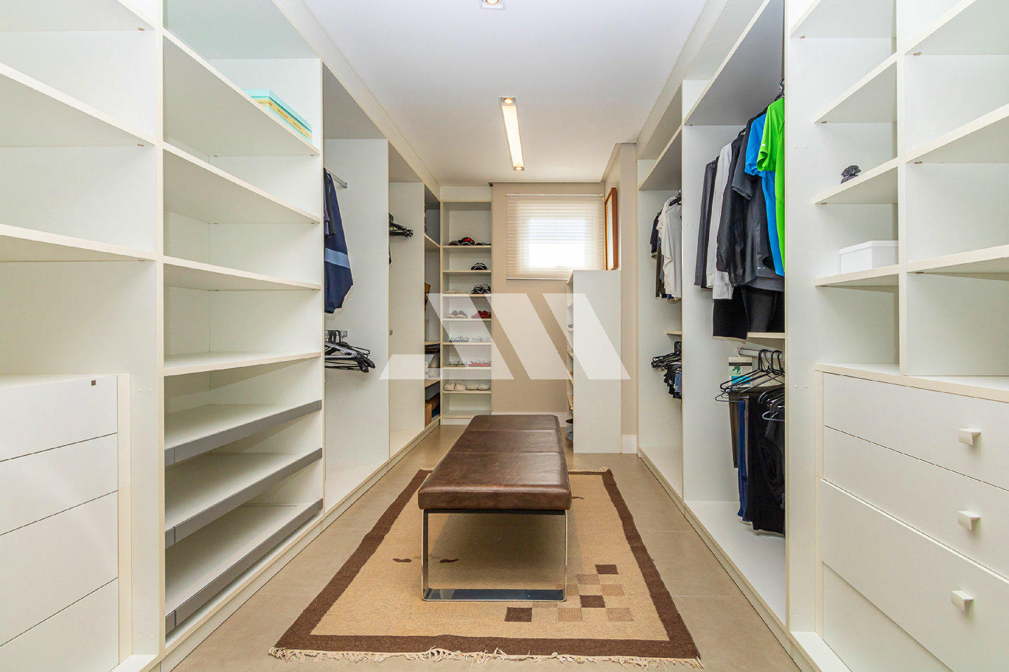 Casa com 411m² no Condomínio Vivendas do Atlântico