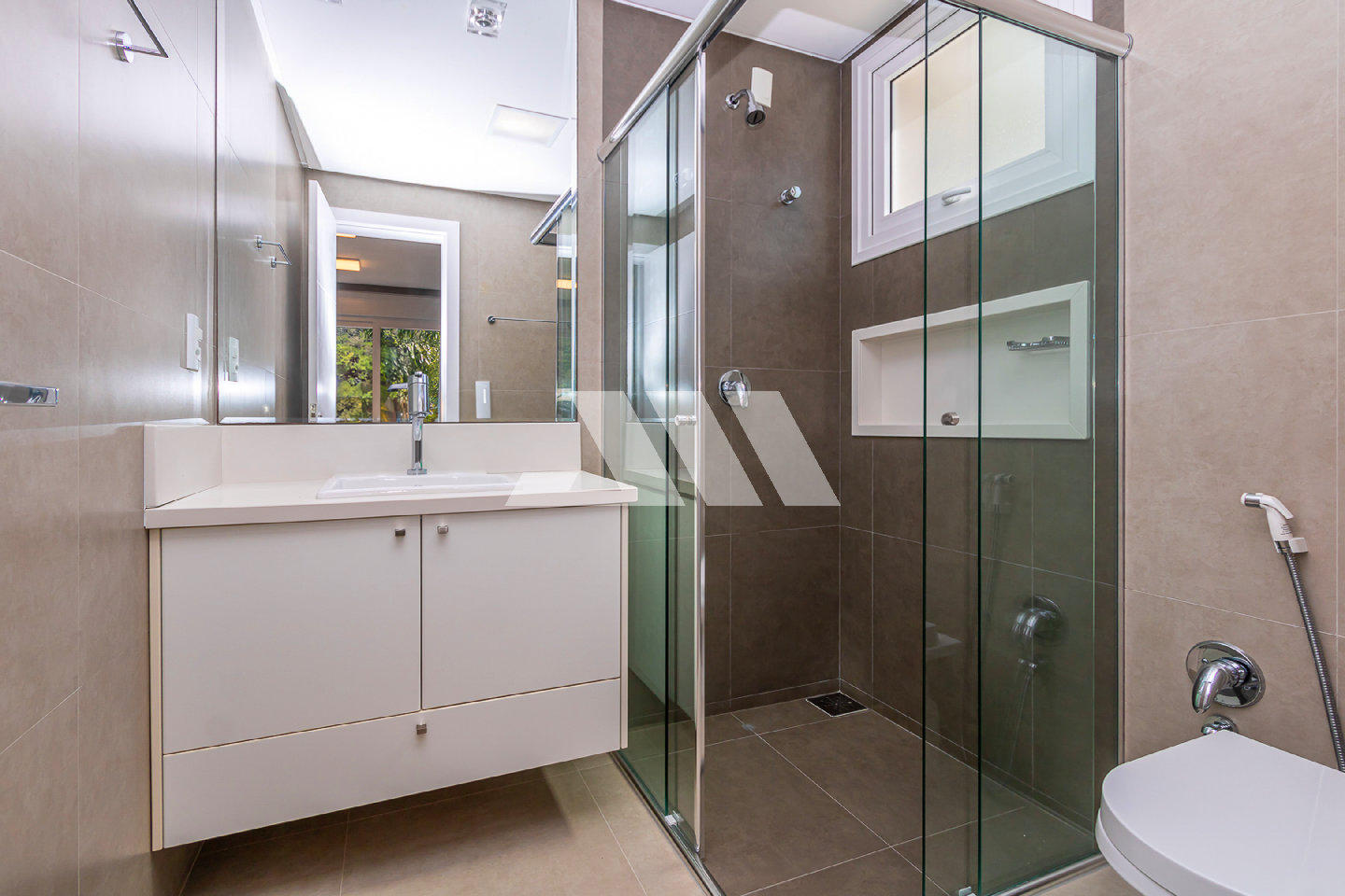 Casa com 411m² no Condomínio Vivendas do Atlântico