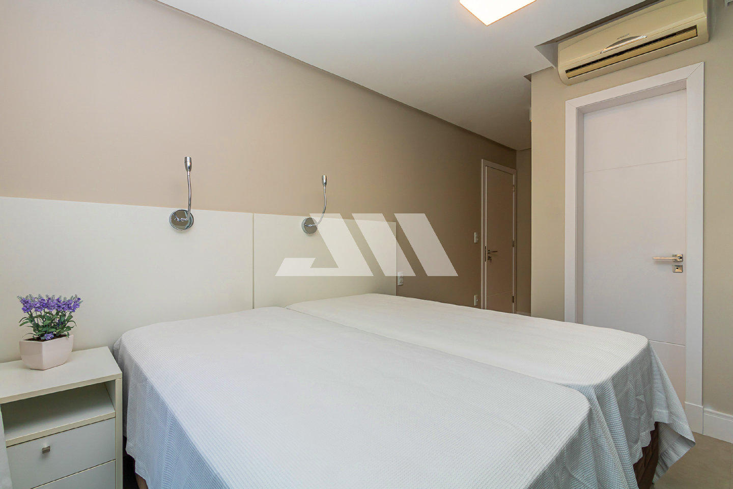 Casa com 411m² no Condomínio Vivendas do Atlântico