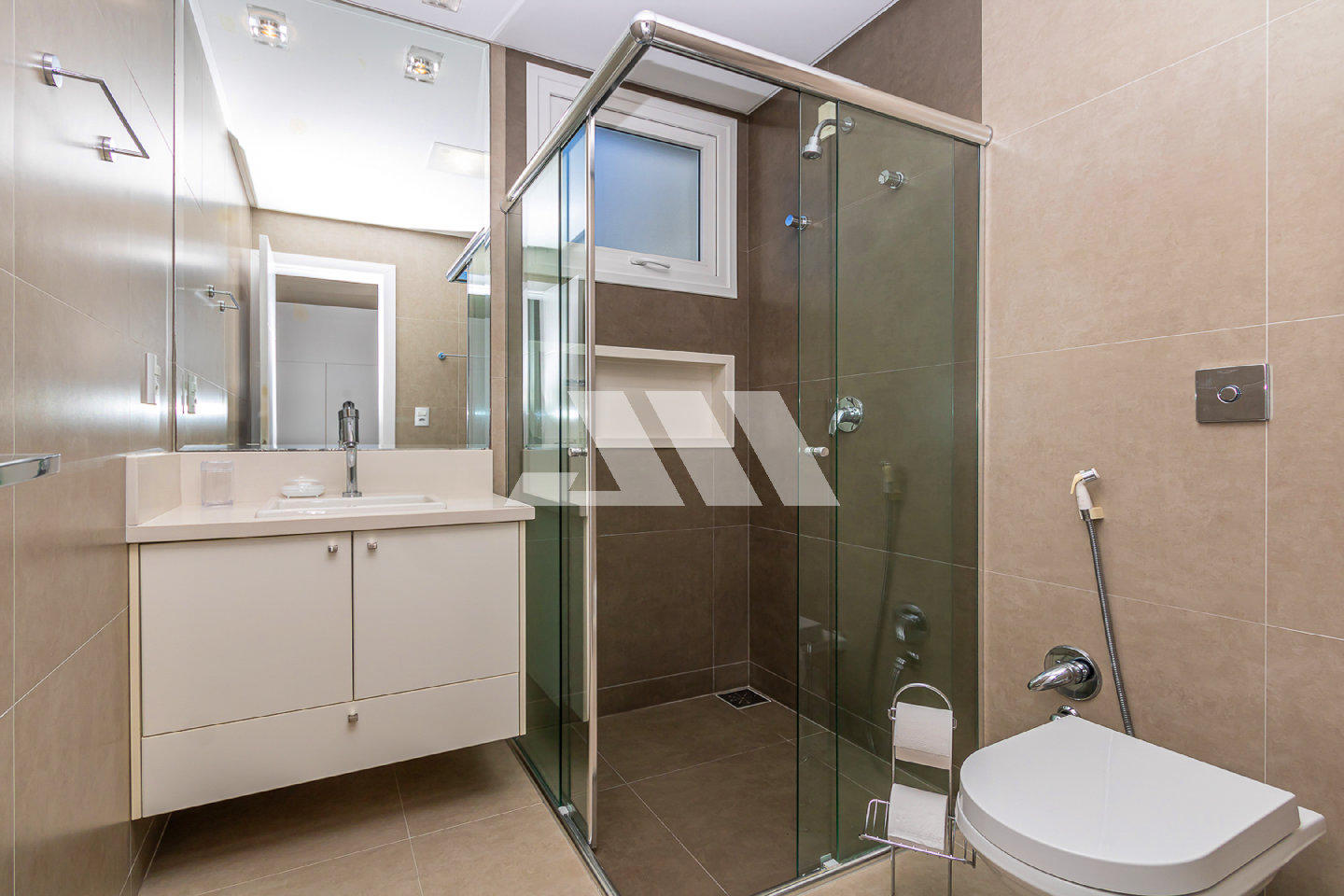 Casa com 411m² no Condomínio Vivendas do Atlântico