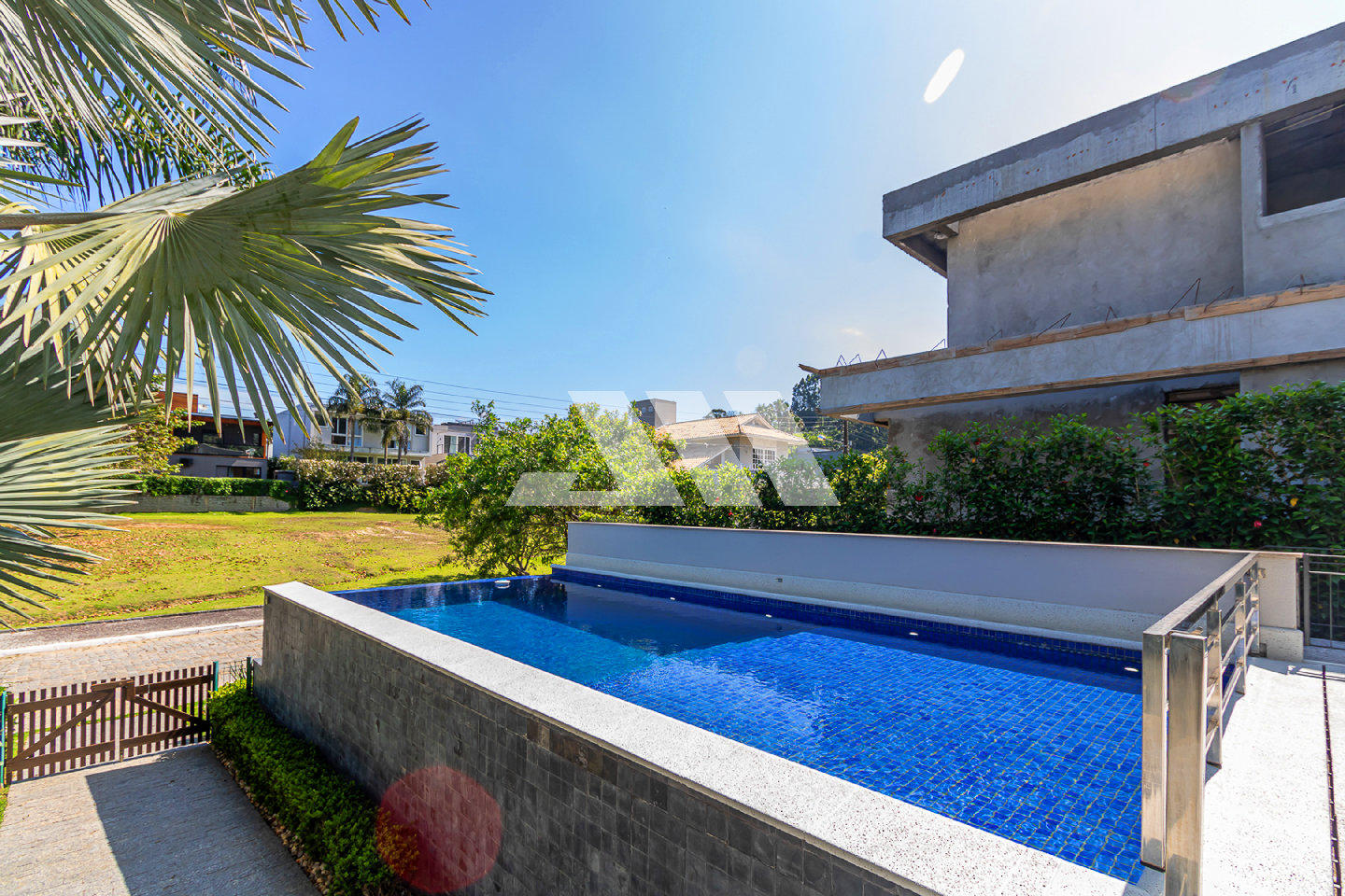 Casa com 411m² no Condomínio Vivendas do Atlântico
