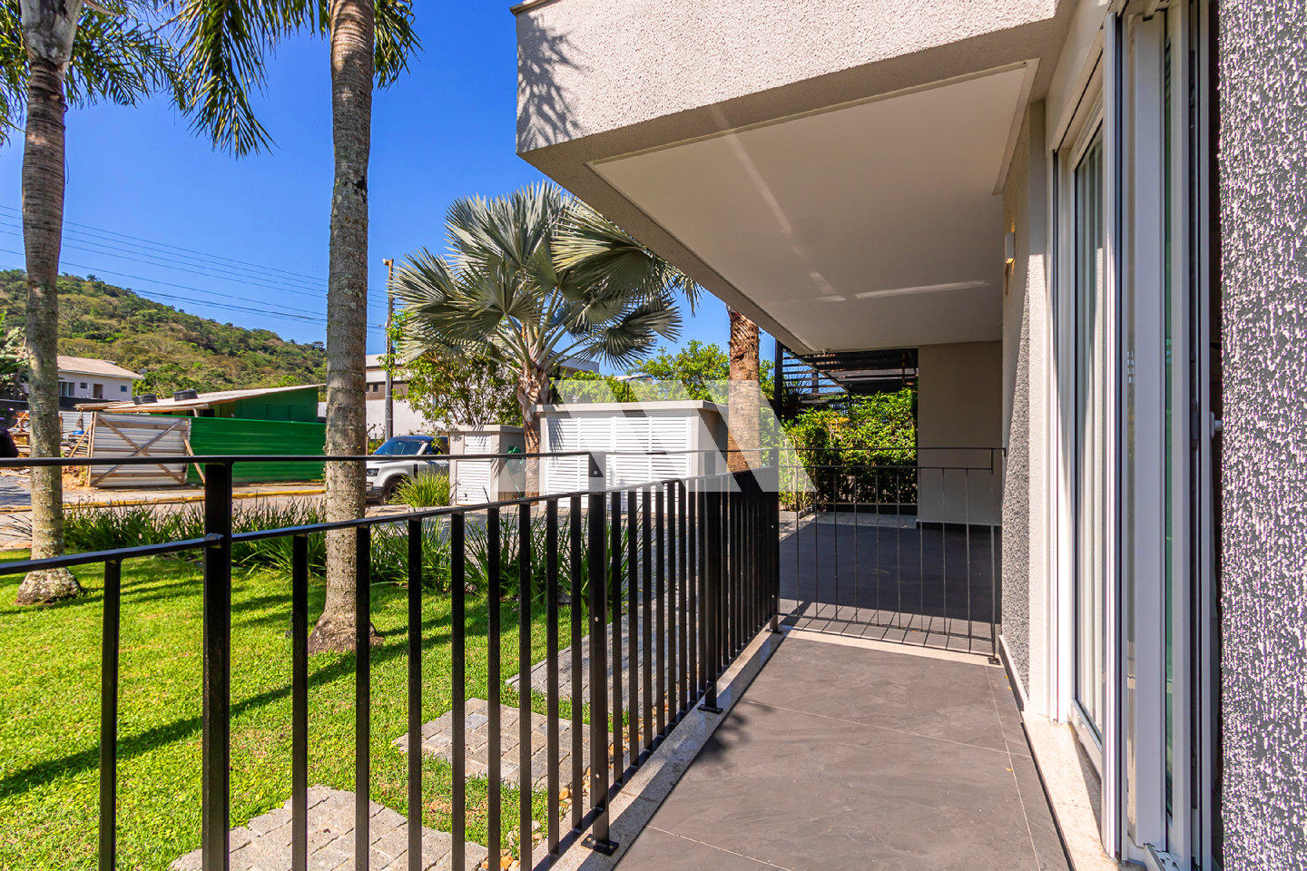 Casa com 411m² no Condomínio Vivendas do Atlântico