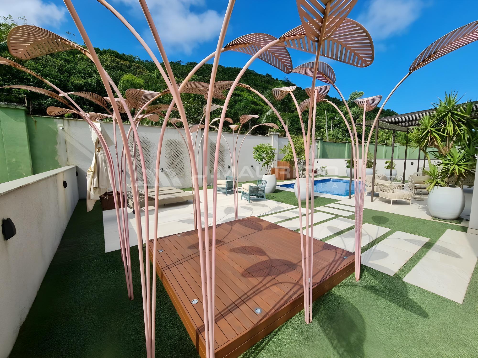 Casa alto padrão no condomínio Green Ocean