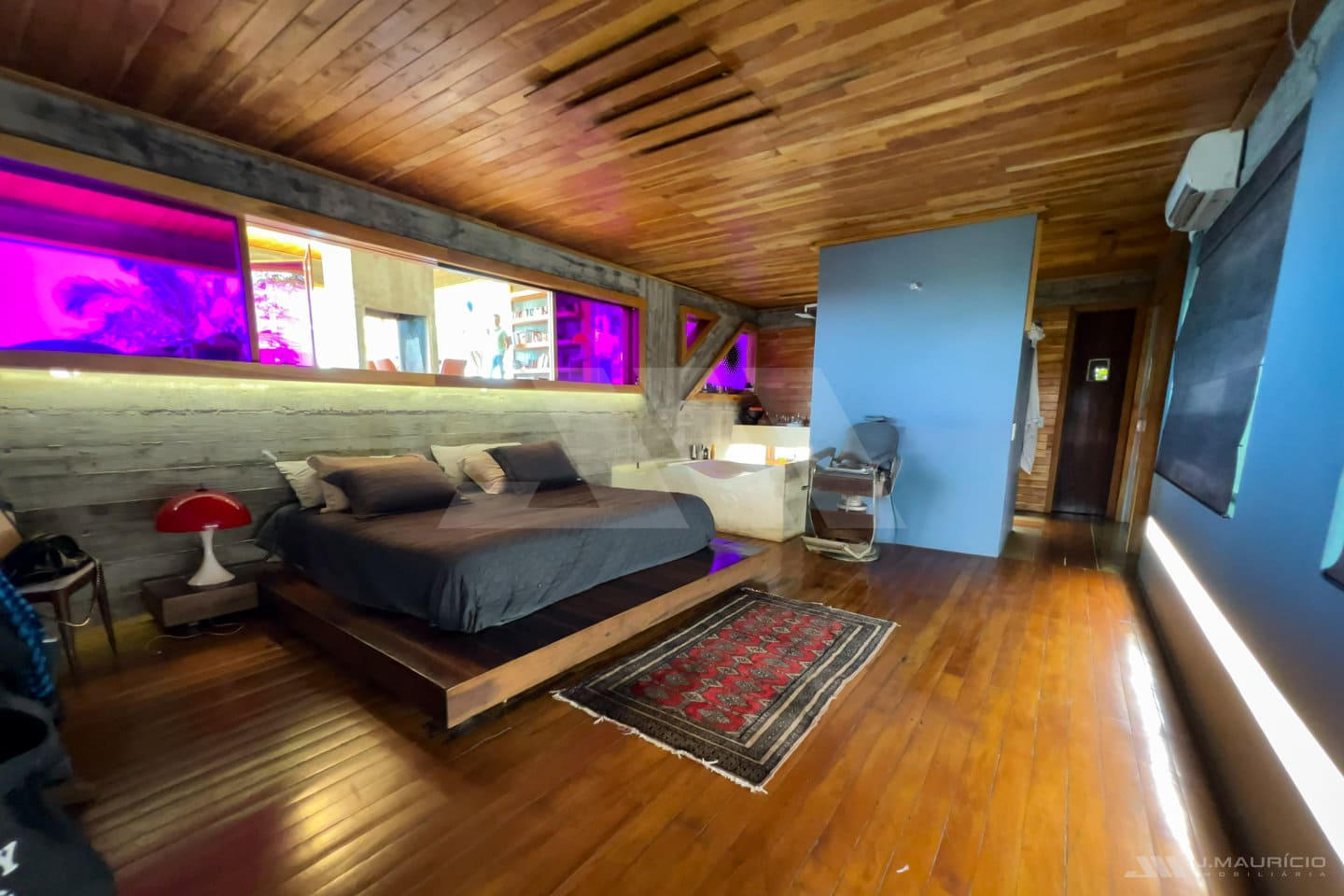 Casa de Alto Padrão com Vista Mar e Arquitetura Autoral