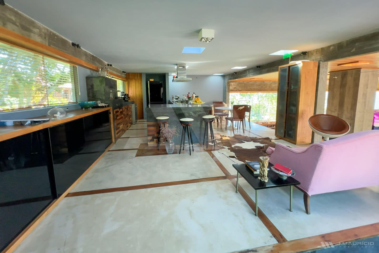 Casa de Alto Padrão com Vista Mar e Arquitetura Autoral