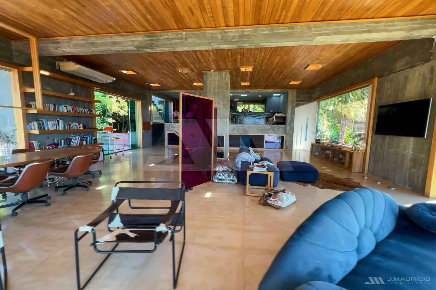 Casa de Alto Padrão com Vista Mar e Arquitetura Autoral