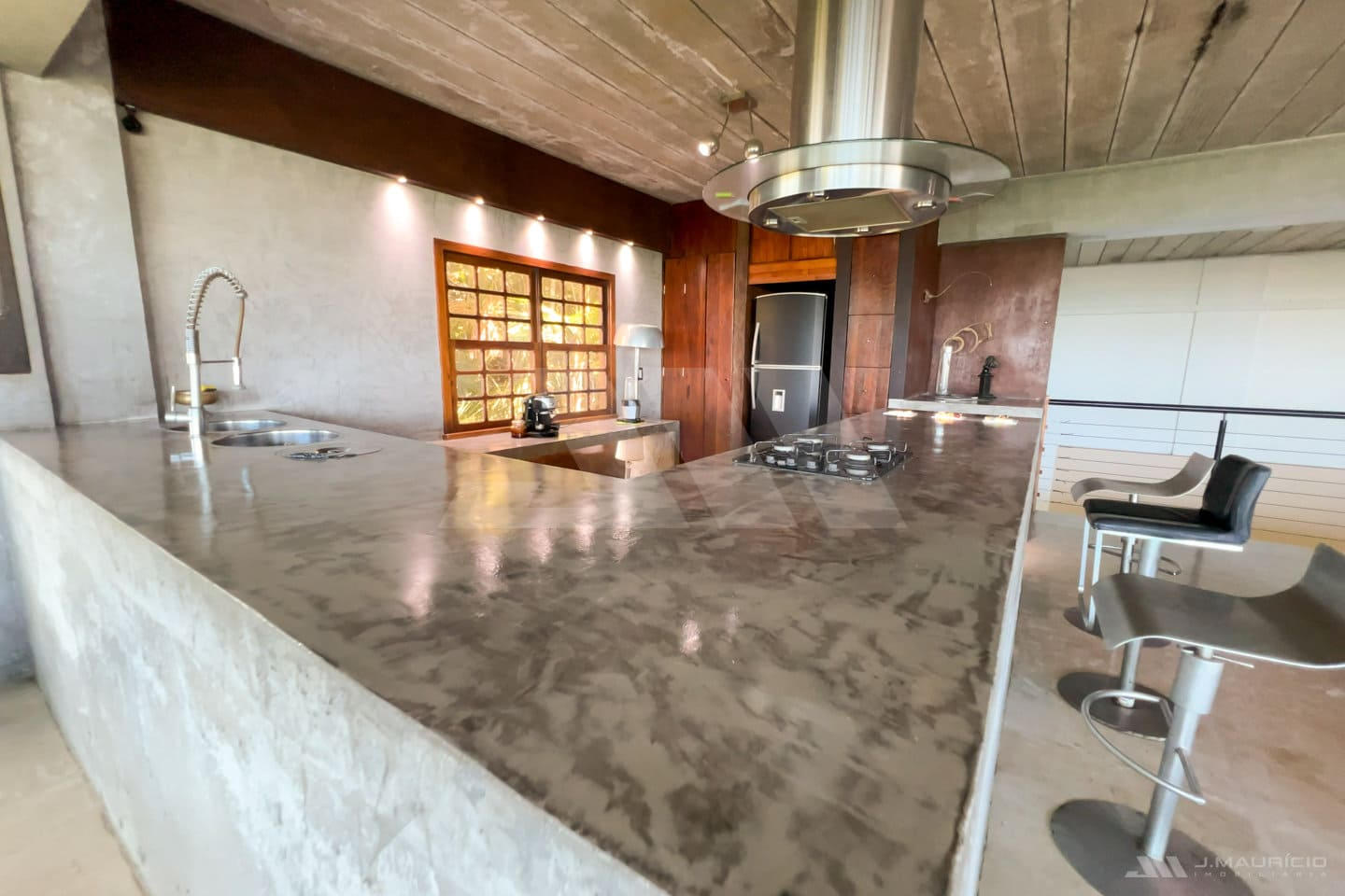 Casa de Alto Padrão com Vista Mar e Arquitetura Autoral