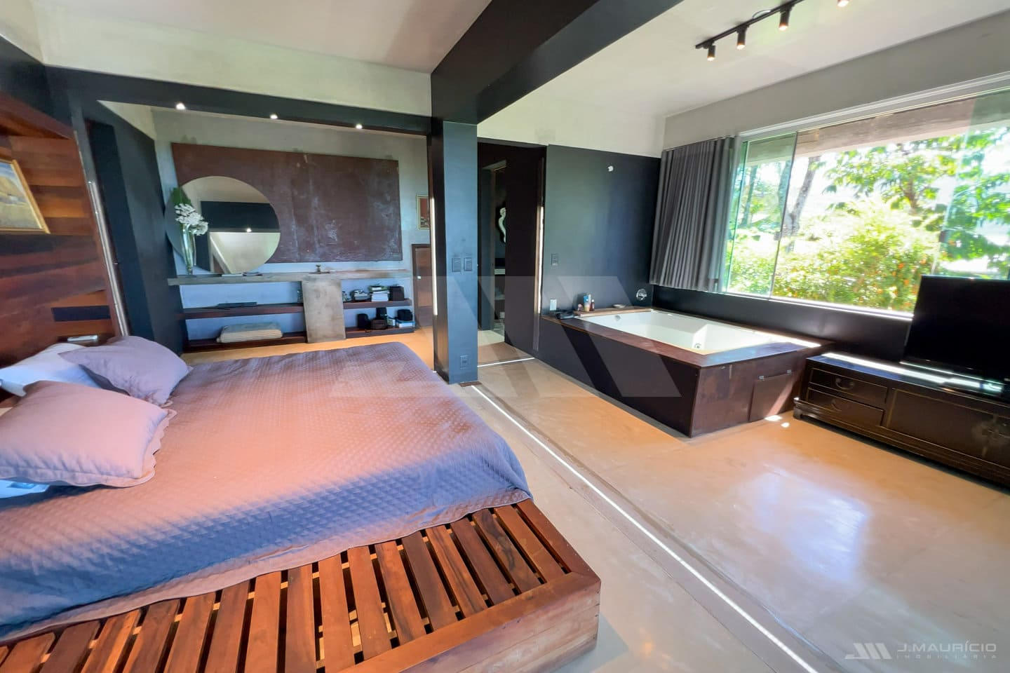 Casa de Alto Padrão com Vista Mar e Arquitetura Autoral