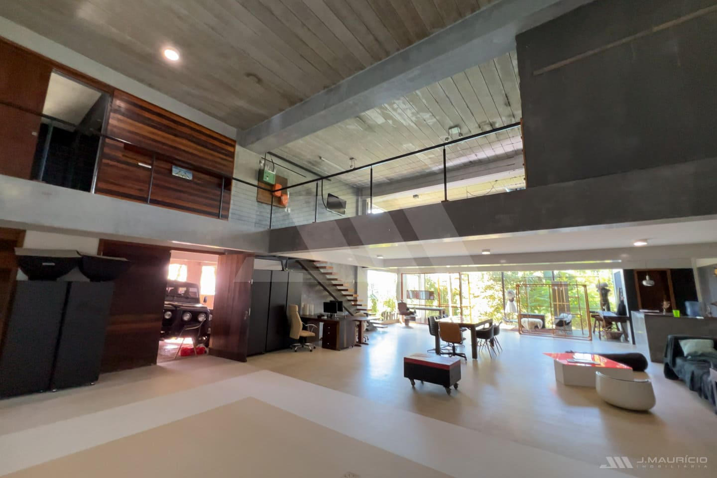 Casa de Alto Padrão com Vista Mar e Arquitetura Autoral
