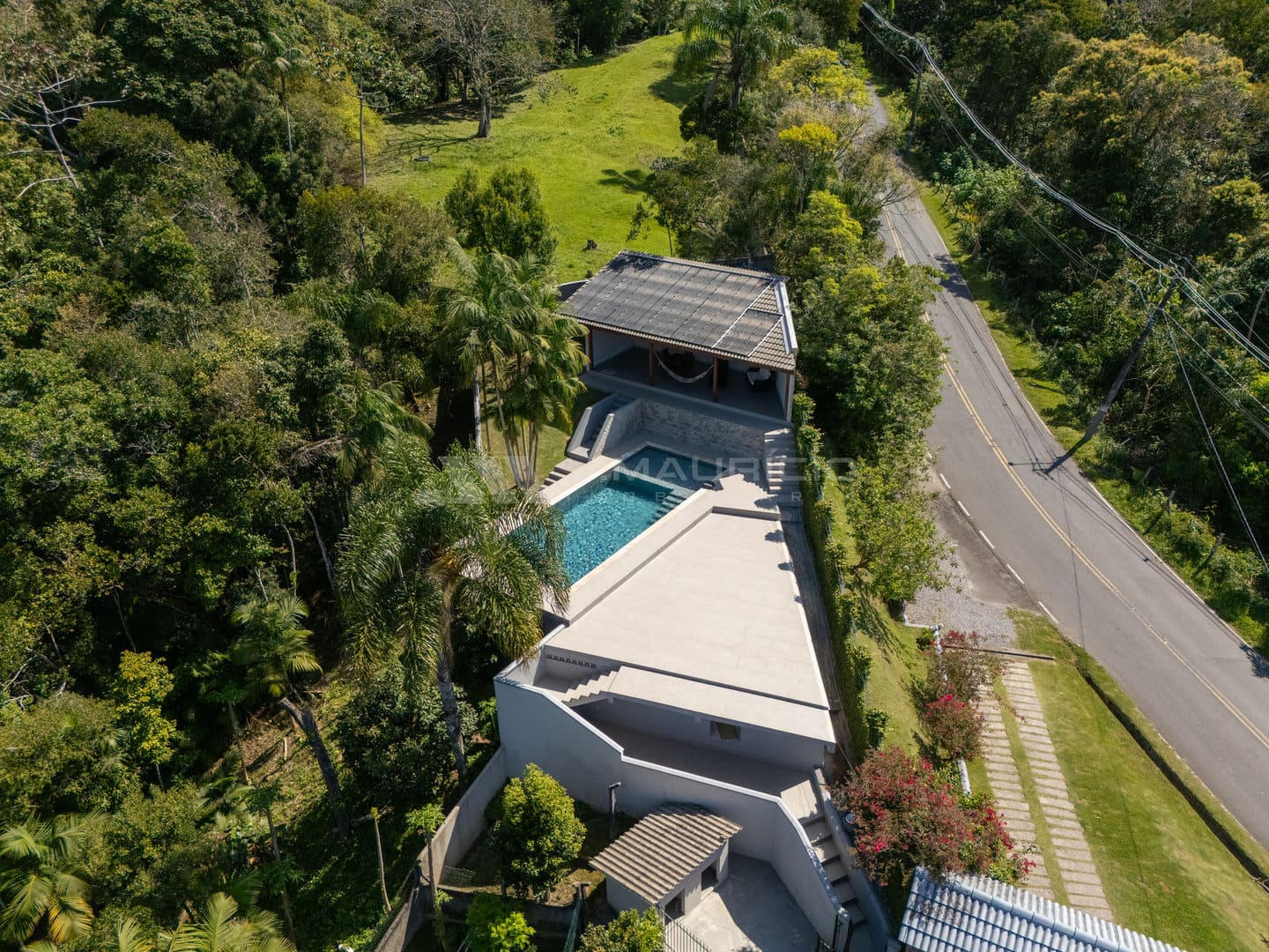 Casa de Alto Padrão com Vista Mar e Terreno de 7.800m²