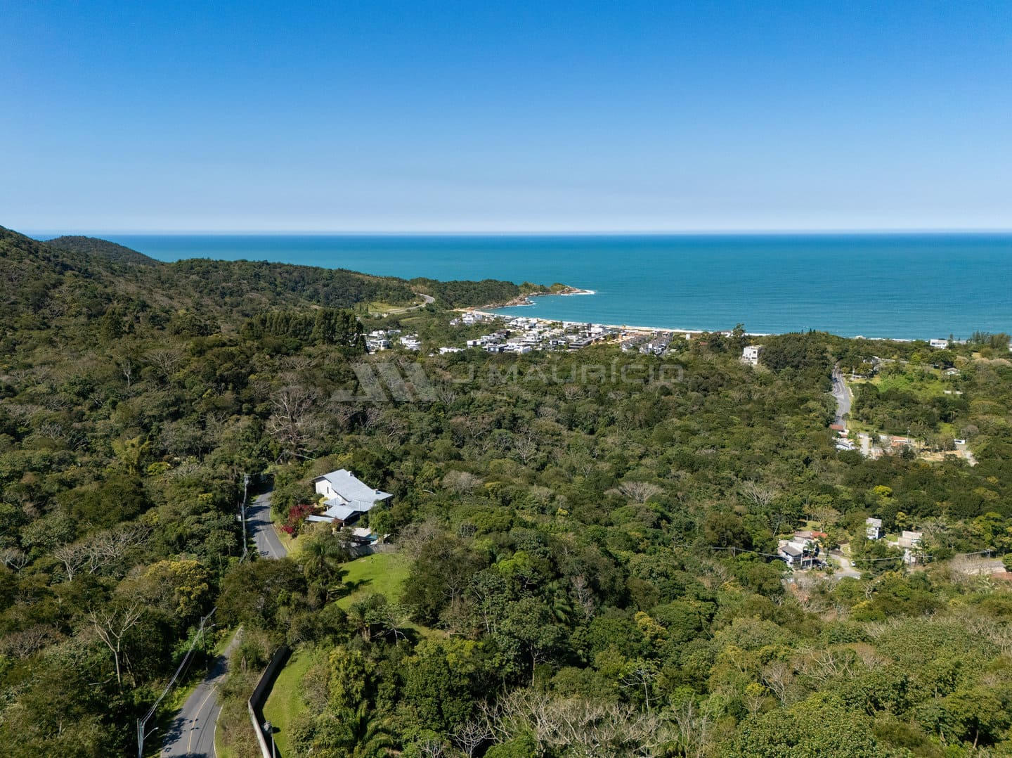 Casa de Alto Padrão com Vista Mar e Terreno de 7.800m²