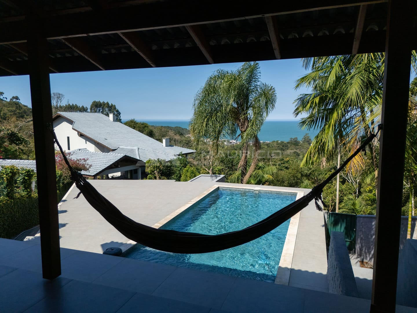 Casa de Alto Padrão com Vista Mar e Terreno de 7.800m²