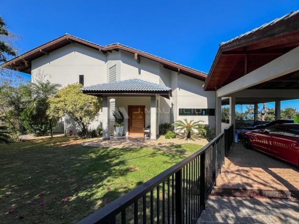 Casa de Alto Padrão com Vista Mar e Terreno de 7.800m²