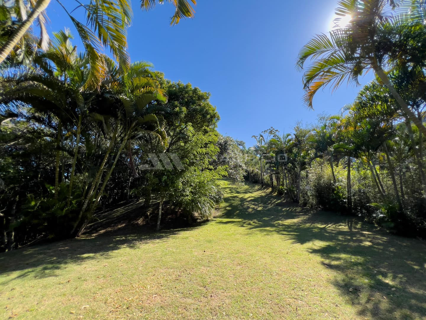 Casa de Alto Padrão com Vista Mar e Terreno de 7.800m²