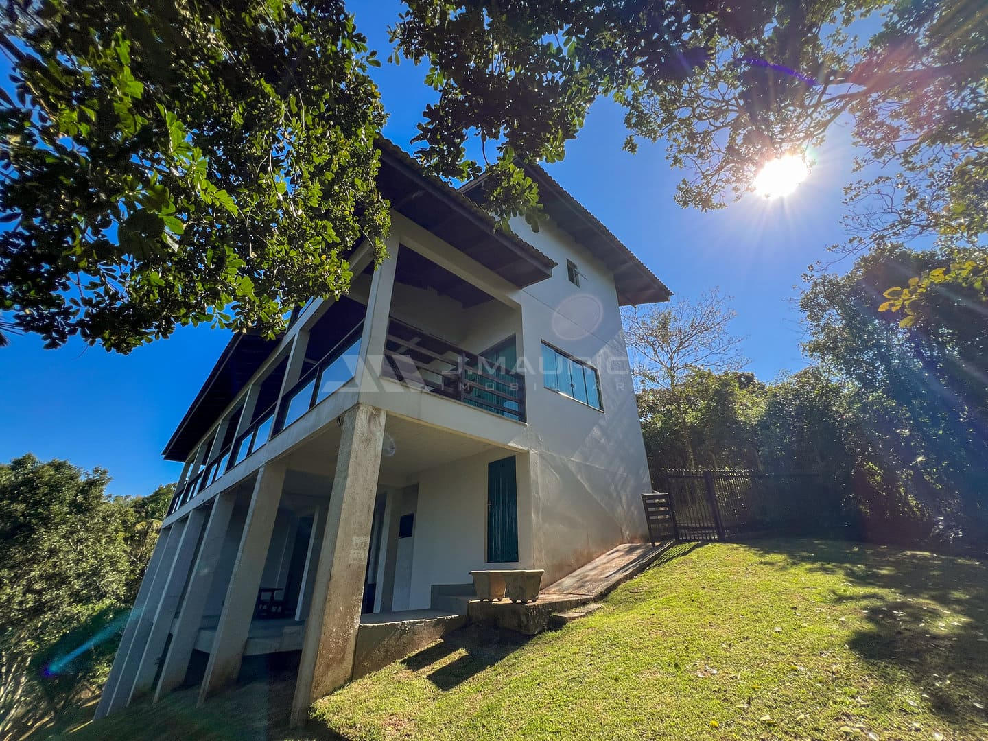 Casa de Alto Padrão com Vista Mar e Terreno de 7.800m²