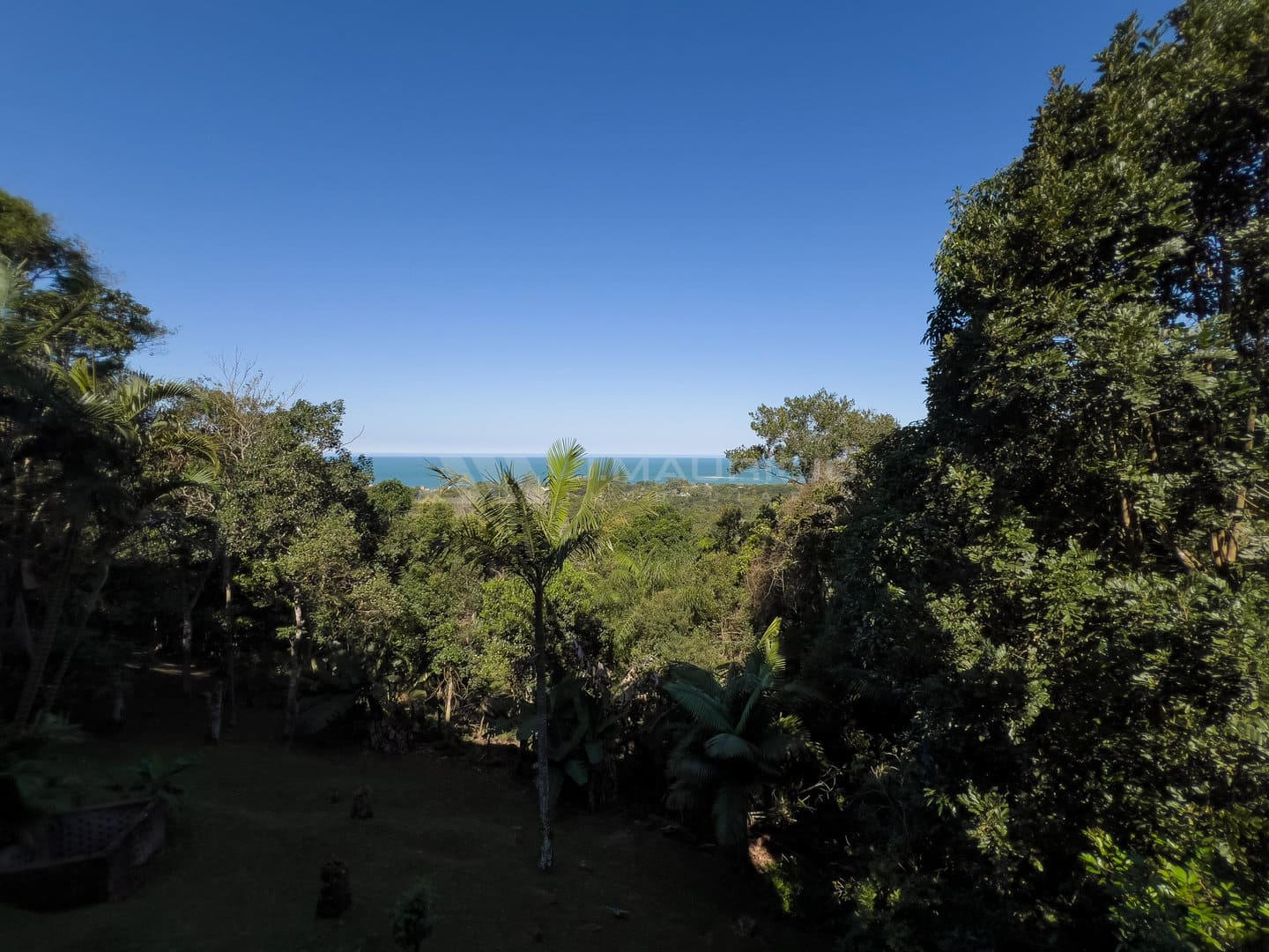 Casa de Alto Padrão com Vista Mar e Terreno de 7.800m²