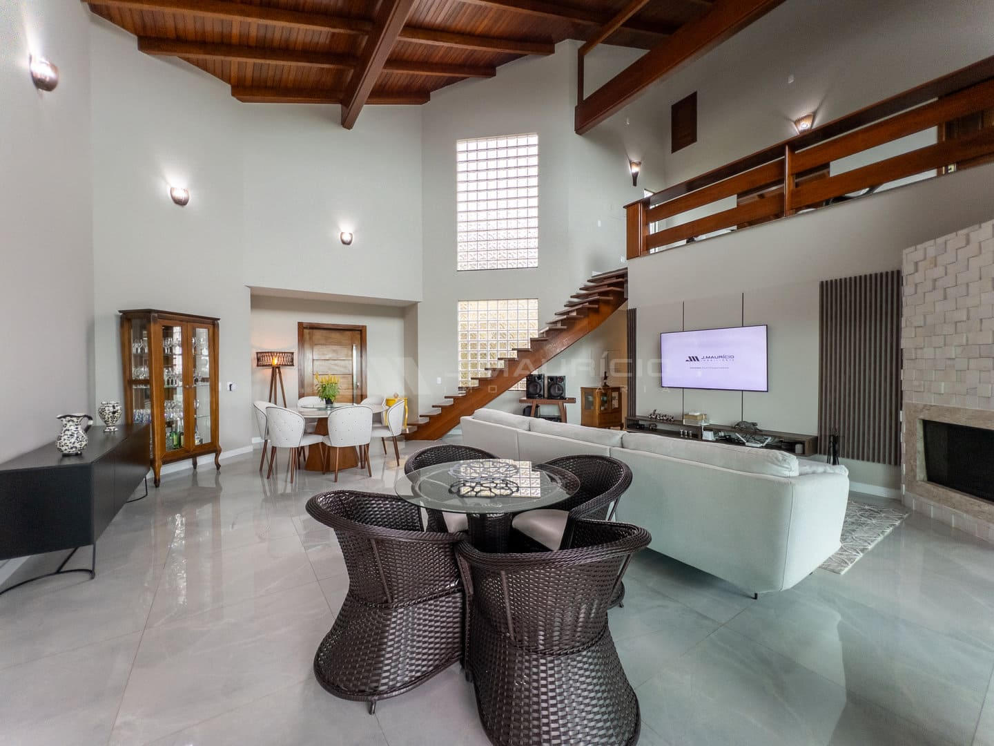 Casa de Alto Padrão com Vista Mar e Terreno de 7.800m²