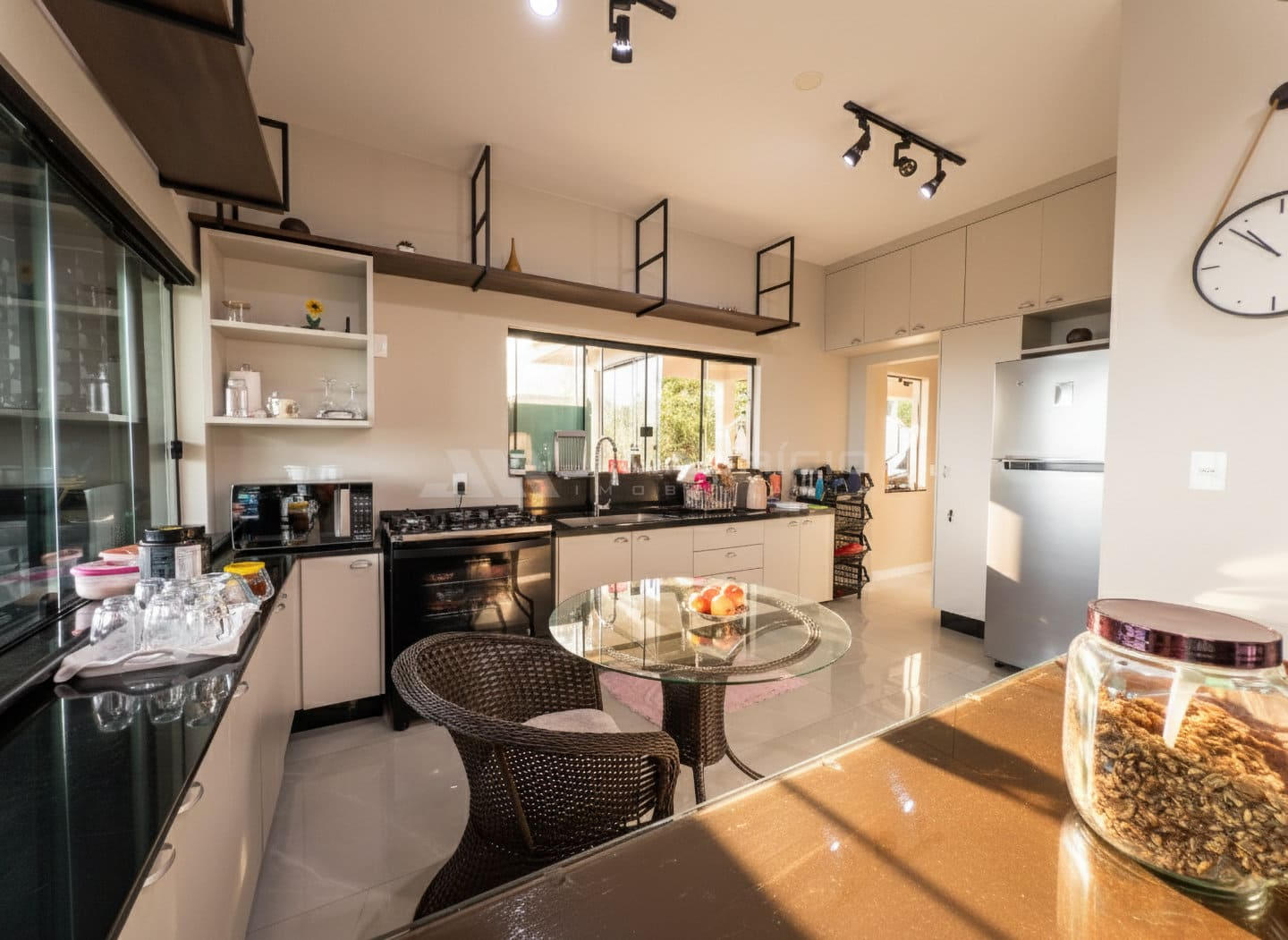 Casa de Alto Padrão com Vista Mar e Terreno de 7.800m²