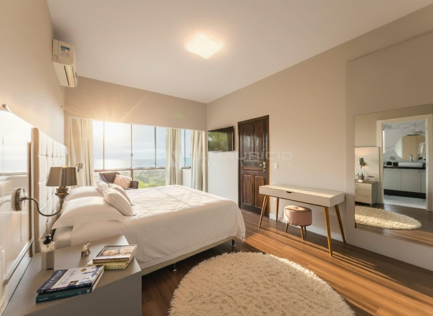 Casa de Alto Padrão com Vista Mar e Terreno de 7.800m²