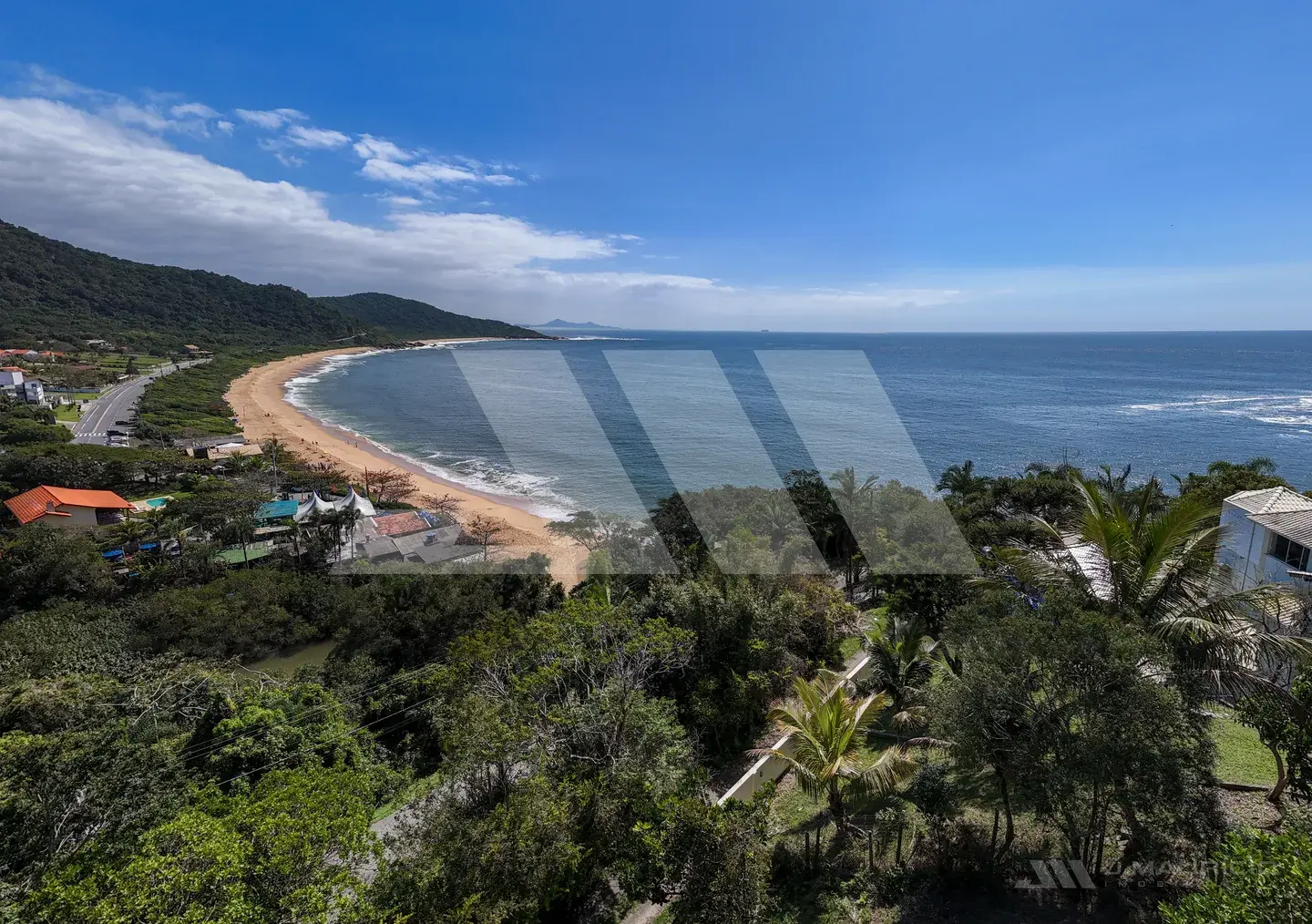 Terreno na Praia de Taquaras com vista para o mar