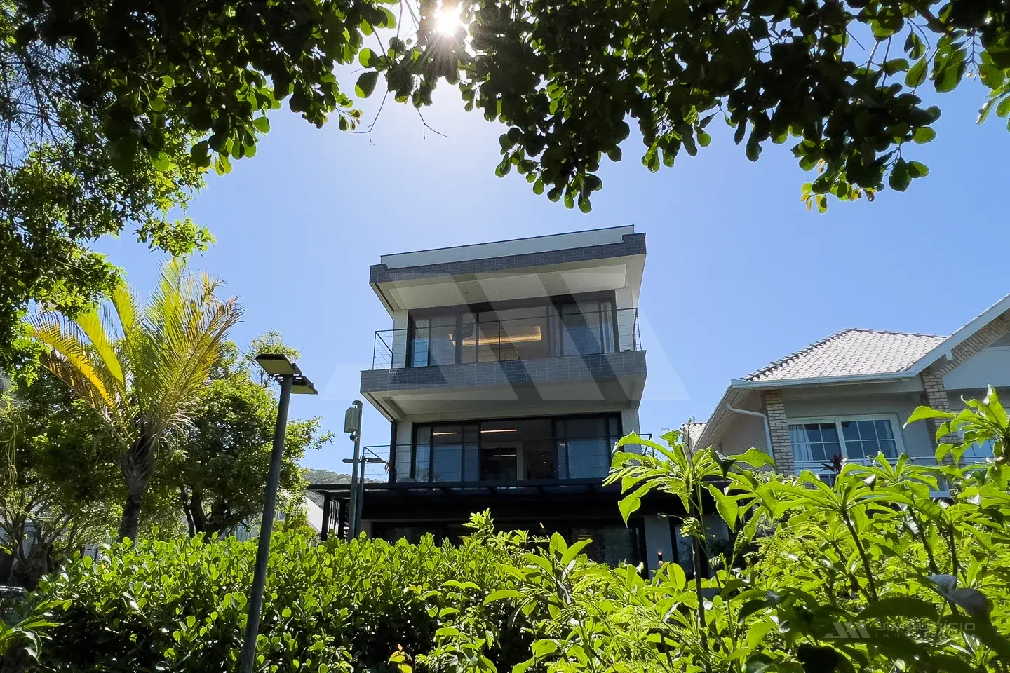Casa frente-mar no Estaleiro