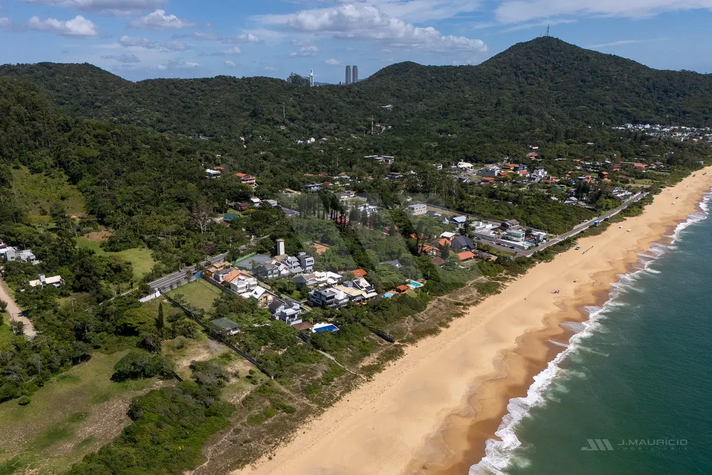 Casa frente-mar no Estaleiro