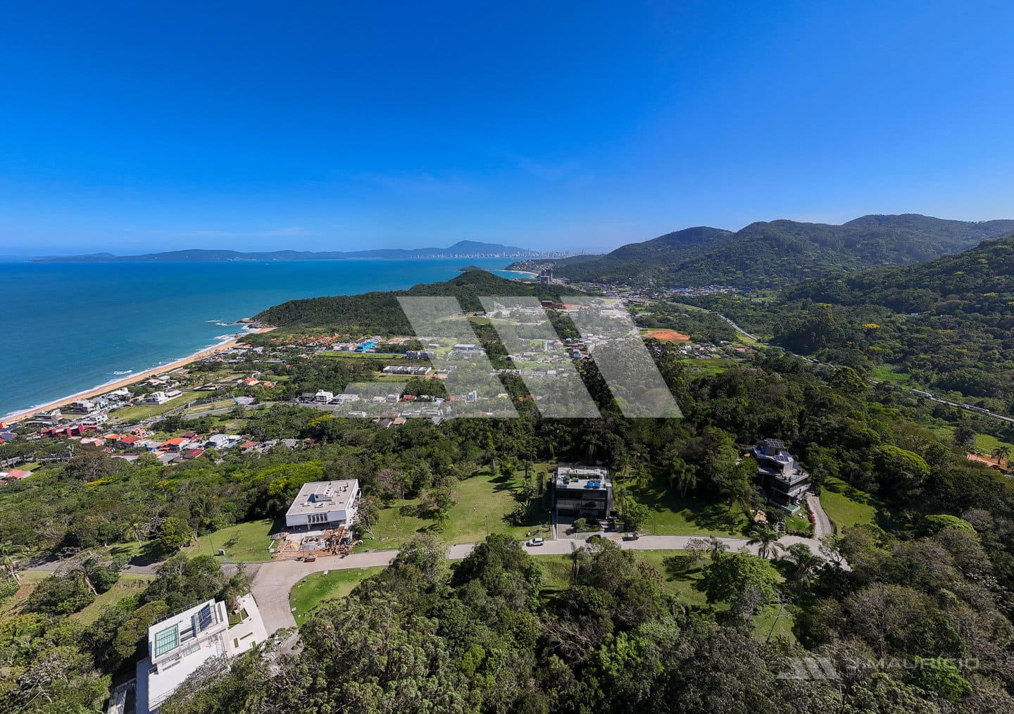 Lote no Condomínio Ecológico Quinta do Mar