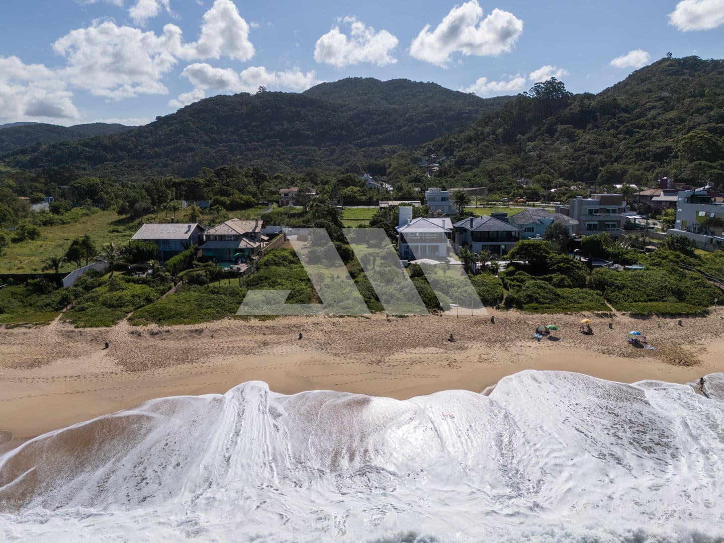 Terreno frente-mar no Estaleirinho
