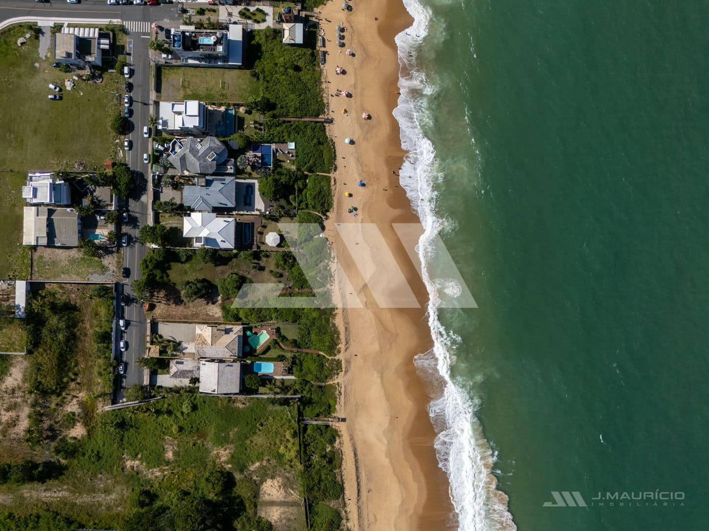 Terreno frente-mar no Estaleirinho