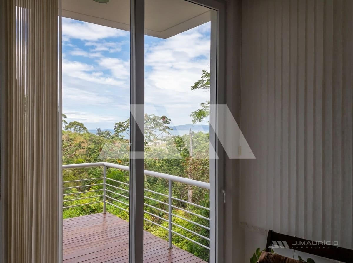 Casa com vista para o mar na Praia do Estaleirinho