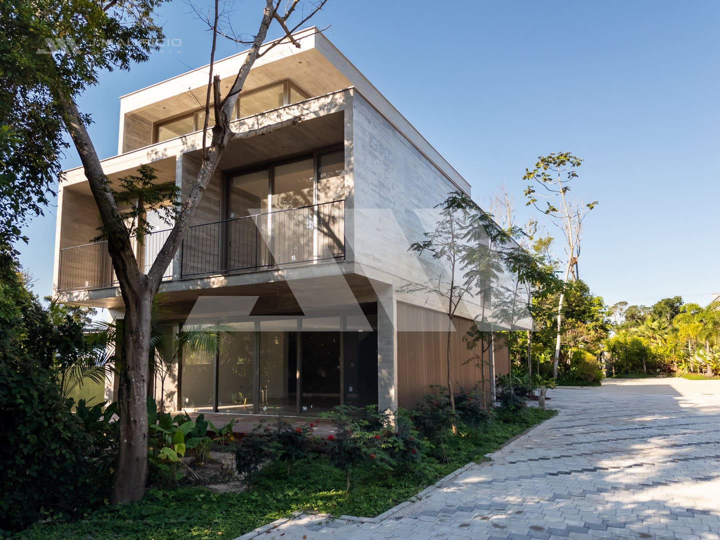 Casa no AYA Casas na Praia do Estaleiro com rooftop e piscina privativa