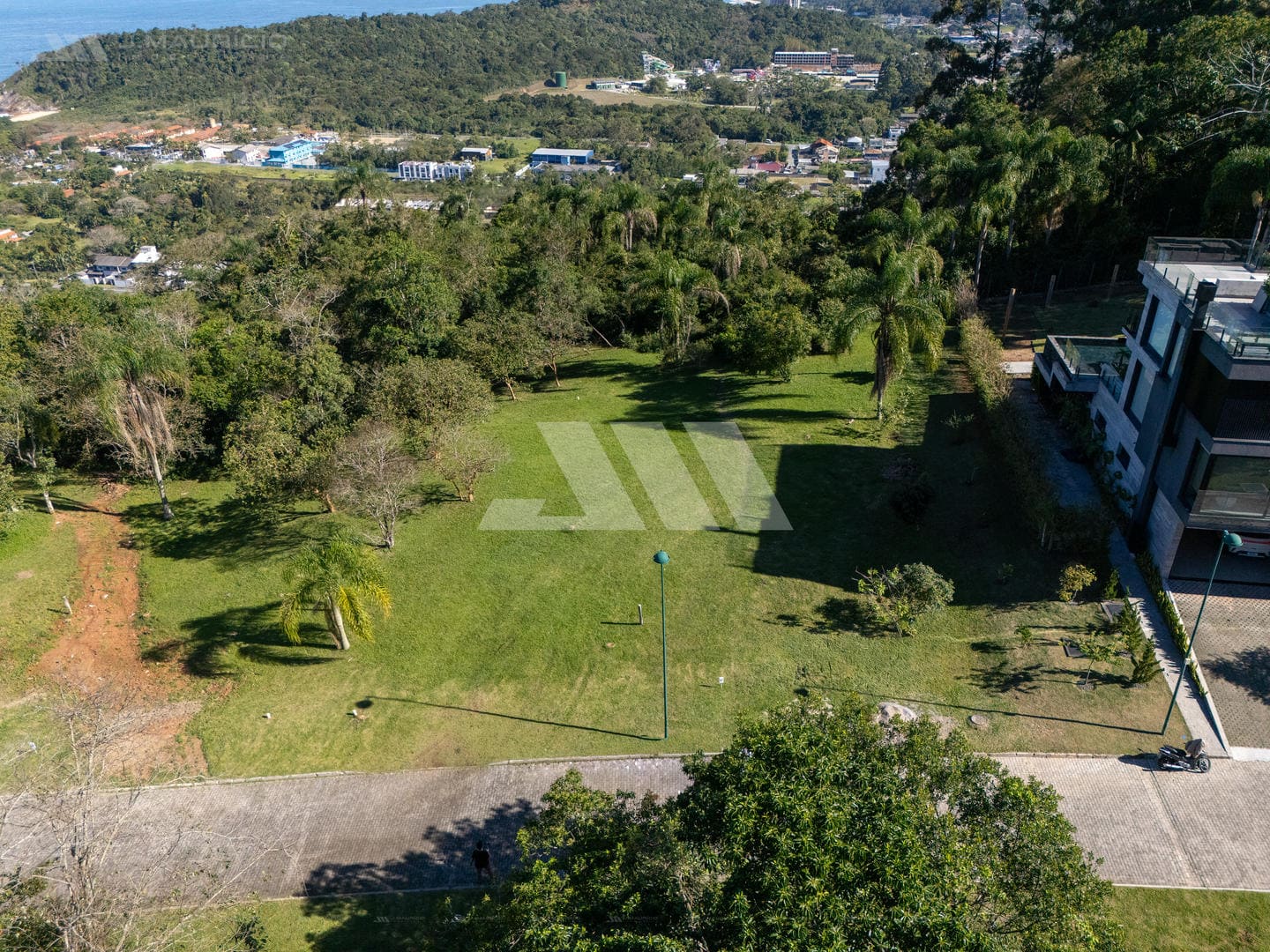 Lote em condomínio fechado no Estaleirinho com vista para o mar no Quinta do Mar