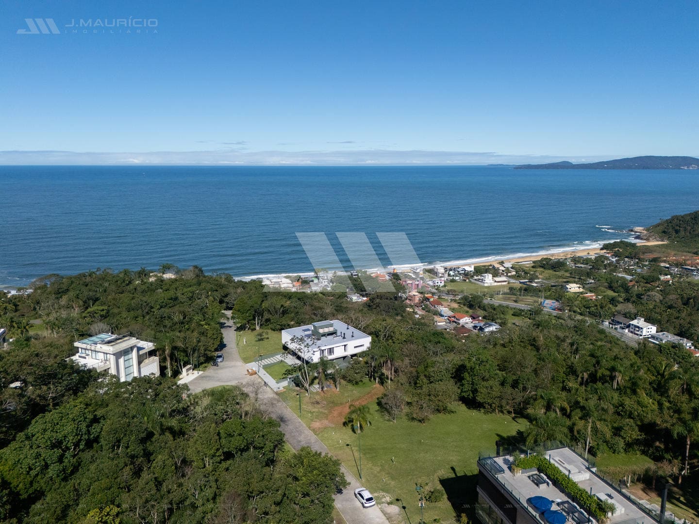Lote em condomínio fechado no Estaleirinho com vista para o mar no Quinta do Mar